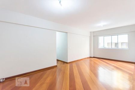 Apartamento à venda com 86m², 2 quartos e 1 vagaSala