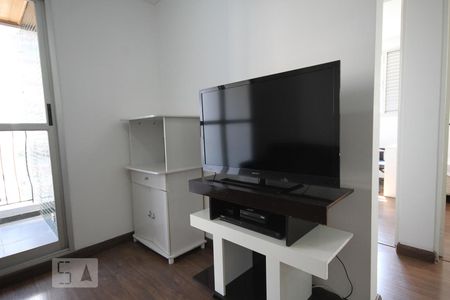 Sala de apartamento para alugar com 3 quartos, 64m² em Bosque da Saúde, São Paulo