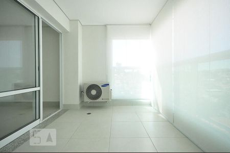 varanda de apartamento para alugar com 2 quartos, 66m² em Jardim Aeroporto, São Paulo