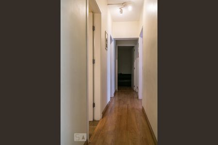Corredor de apartamento à venda com 3 quartos, 84m² em Aclimação, São Paulo