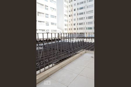 Sacada de apartamento à venda com 2 quartos, 70m² em Centro, Campinas