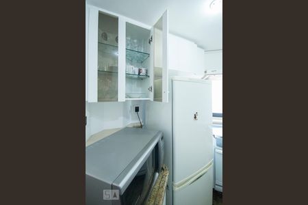 Detalhe Cozinha de apartamento para alugar com 1 quarto, 102m² em Campo Belo, São Paulo