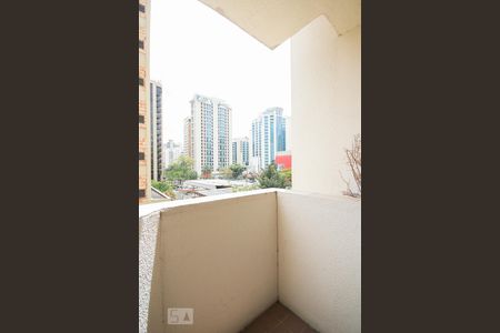 Sacada de apartamento para alugar com 1 quarto, 45m² em Indianópolis, São Paulo