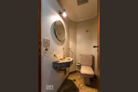 Lavabo de apartamento para alugar com 4 quartos, 207m² em Vila Uberabinha, São Paulo