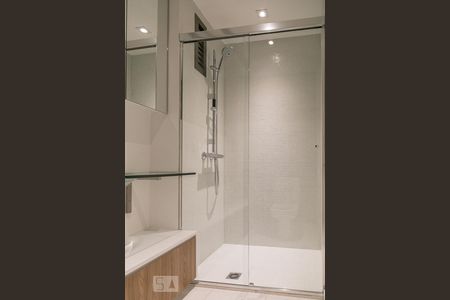 Banheiro de apartamento para alugar com 2 quartos, 70m² em Jardim Novo Santo Amaro, São Paulo