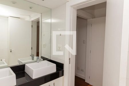 Banheiro da Suíte de apartamento à venda com 3 quartos, 250m² em Jardim Paulista, São Paulo