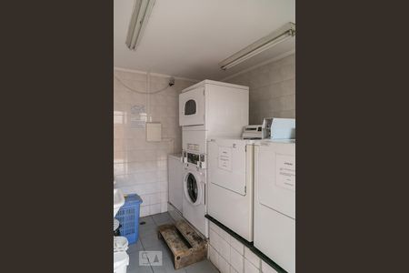 Lavanderia do condomínio de apartamento à venda com 2 quartos, 80m² em Aclimação, São Paulo