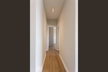 Corredor de apartamento para alugar com 2 quartos, 66m² em Pinheiros, São Paulo