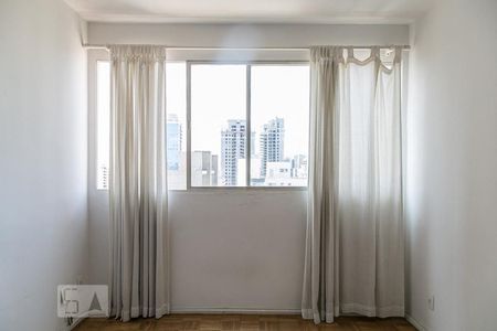 Janela de kitnet/studio à venda com 2 quartos, 95m² em Vila Olímpia, São Paulo