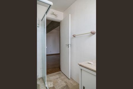 Banheiro de kitnet/studio para alugar com 2 quartos, 95m² em Vila Olímpia, São Paulo