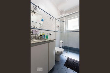 Banheiro de apartamento para alugar com 1 quarto, 44m² em Aclimação, São Paulo