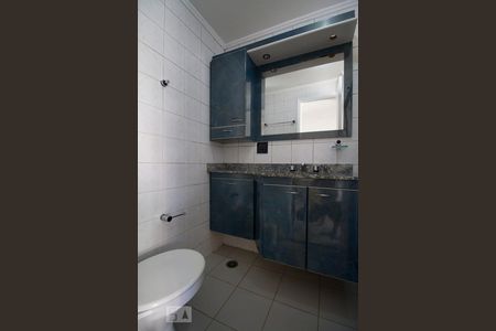Banheiro da suite de apartamento para alugar com 2 quartos, 68m² em Vila Mariana, São Paulo