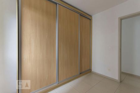 Quarto 01 de apartamento para alugar com 2 quartos, 50m² em Vila Anastácio, São Paulo