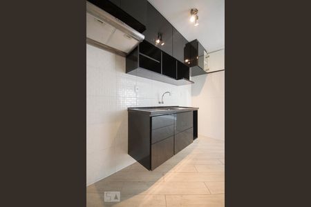 Cozinha de apartamento à venda com 1 quarto, 40m² em Vila Paulista, São Paulo