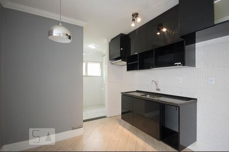 Sala/Cozinha de apartamento à venda com 1 quarto, 40m² em Vila Paulista, São Paulo