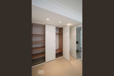 Detalhe Suíte de apartamento para alugar com 1 quarto, 62m² em Itaim Bibi, São Paulo