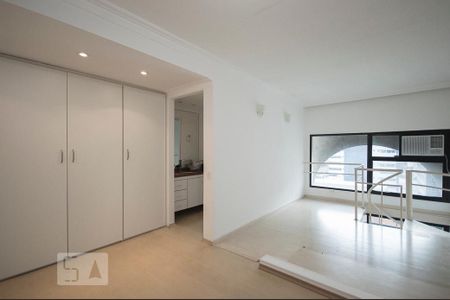 Suíte Piso Superior de apartamento para alugar com 1 quarto, 62m² em Itaim Bibi, São Paulo