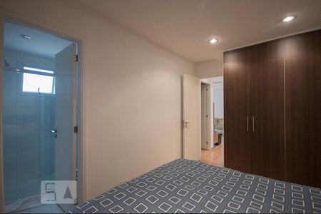 Suíte de apartamento à venda com 2 quartos, 67m² em Vila Olímpia, São Paulo