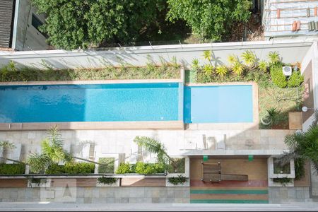 Vista Piscina de apartamento para alugar com 2 quartos, 60m² em Nova Piraju, São Paulo