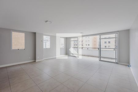 Apartamento para alugar com 277m², 4 quartos e 1 vagaSala