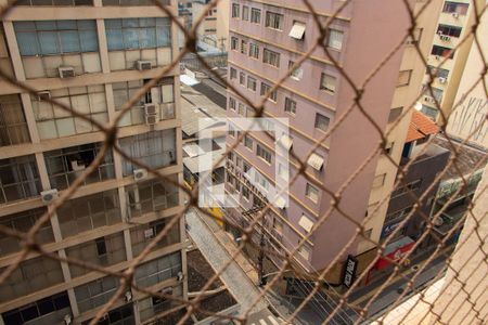 VISTA DA SALA de apartamento para alugar com 3 quartos, 136m² em Centro, Campinas