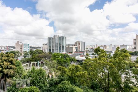 Apartamento à venda com 220m², 3 quartos e 3 vagas Apartamento à venda com 220m², 3 quartos e 3 vagasVista