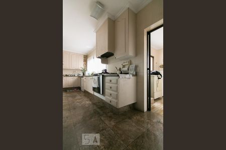 Apartamento à venda com 220m², 3 quartos e 3 vagas Apartamento à venda com 220m², 3 quartos e 3 vagasCozinha