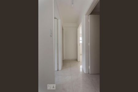 Corredor de apartamento para alugar com 3 quartos, 100m² em Vila Madalena, São Paulo
