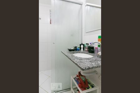 Banheiro da Suíte de apartamento para alugar com 2 quartos, 55m² em Vila Alpina, Santo André