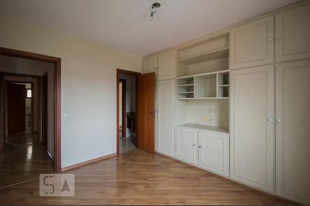 Suíte 01 de apartamento para alugar com 3 quartos, 165m² em Vila Brasílio Machado, São Paulo
