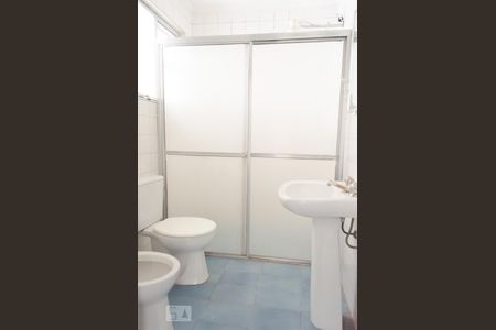 Banheiro de apartamento à venda com 1 quarto, 60m² em Centro, Campinas