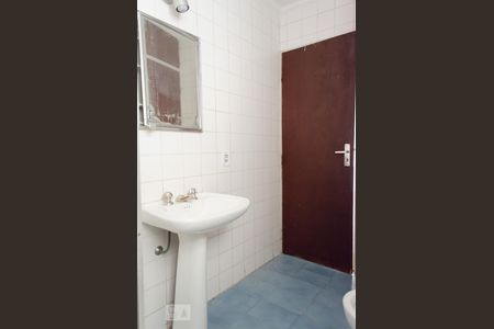 Banheiro de apartamento à venda com 1 quarto, 60m² em Centro, Campinas