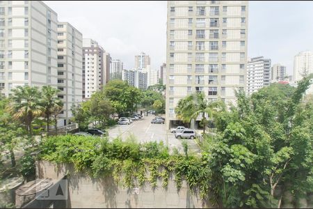 Vista da sala e quartos de apartamento para alugar com 3 quartos, 78m² em Vila Andrade, São Paulo