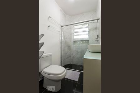 Banheiro de apartamento para alugar com 1 quarto, 50m² em Indianópolis, São Paulo