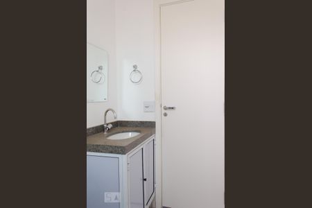 Banheiro de apartamento para alugar com 2 quartos, 57m² em Jardim Chapadão, Campinas