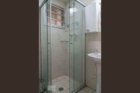 Banheiro de apartamento para alugar com 2 quartos, 50m² em Chácara Inglesa, São Paulo