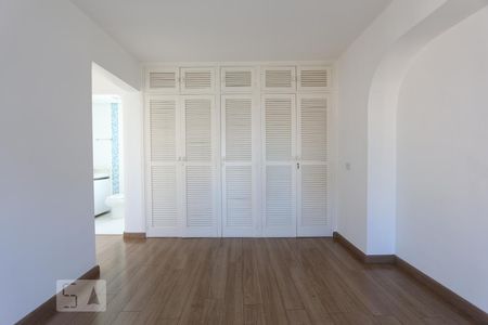 suite de apartamento para alugar com 3 quartos, 244m² em Vila Suzana, São Paulo