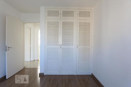 quarto de apartamento para alugar com 3 quartos, 244m² em Vila Suzana, São Paulo