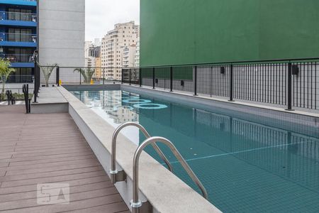 Studio para alugar com 49m², 1 quarto e 1 vaga Studio para alugar com 49m², 1 quarto e 1 vagaPiscina externa