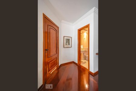 Hall de Entrada de apartamento à venda com 4 quartos, 178m² em Vila Suzana, São Paulo