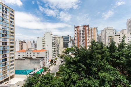 Vista de apartamento à venda com 2 quartos, 75m² em Cerqueira César, São Paulo