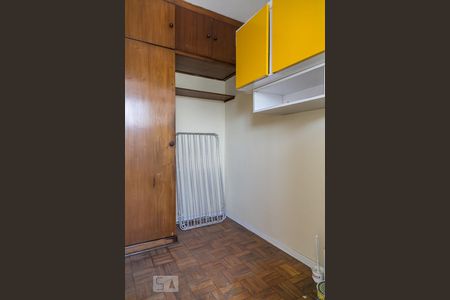 Quarto de serviço de apartamento à venda com 3 quartos, 120m² em Pacaembu, São Paulo