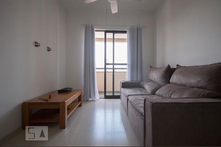 Sala de apartamento para alugar com 3 quartos, 76m² em Vila Gumercindo, São Paulo