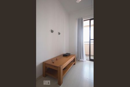 Sala de apartamento para alugar com 3 quartos, 76m² em Vila Gumercindo, São Paulo