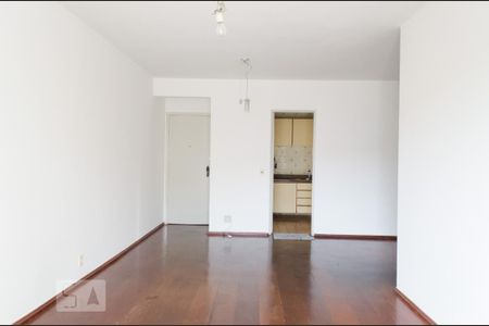 Sala de apartamento para alugar com 3 quartos, 90m² em Jardim Proença, Campinas