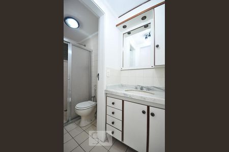 banheiro de apartamento à venda com 2 quartos, 60m² em Vila Andrade, São Paulo