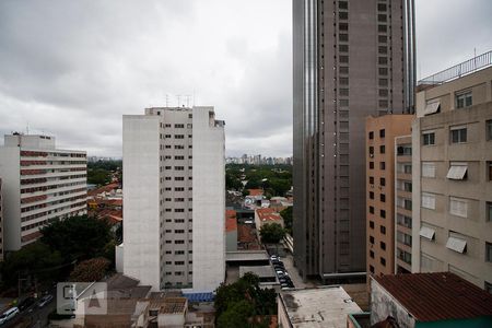 Vista da Suite/Sala de apartamento para alugar com 1 quarto, 81m² em Pinheiros, São Paulo