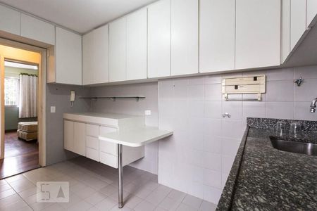 Cozinha de apartamento à venda com 2 quartos, 60m² em Vila Paulista, São Paulo