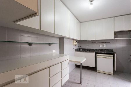 Cozinha de apartamento à venda com 2 quartos, 60m² em Vila Paulista, São Paulo