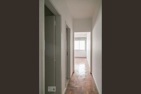 Corredor de entrada de kitnet/studio para alugar com 1 quarto, 33m² em Centro, São Paulo